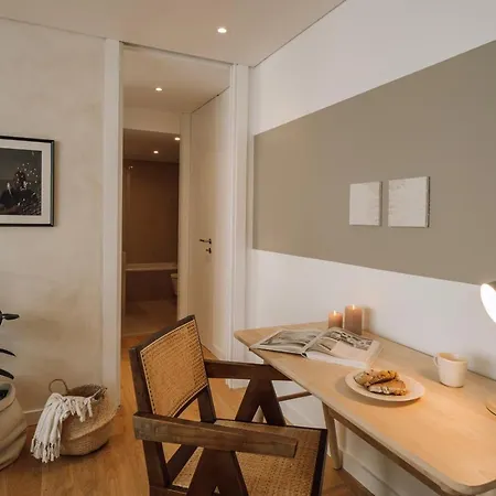 Annunziata - 1 Bedroom And Parking In Alvalade 公寓