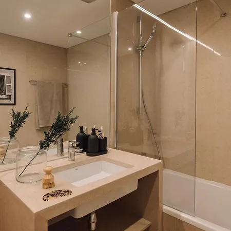 Annunziata - 1 Bedroom And Parking In Alvalade 아파트 리스본