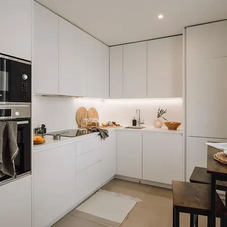 Annunziata - 1 Bedroom And Parking In Alvalade Lisbon