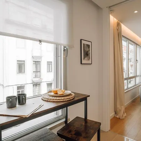 Annunziata - 1 Bedroom And Parking In Alvalade Apartment Lissabon