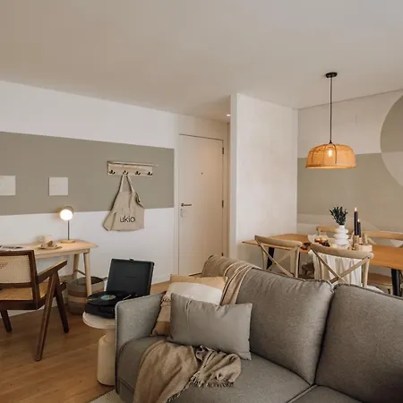 Annunziata - 1 Bedroom And Parking In Alvalade * 리스본