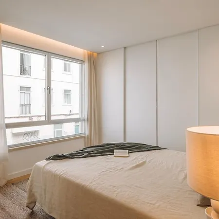 Annunziata - 1 Bedroom And Parking In Alvalade Lejlighed