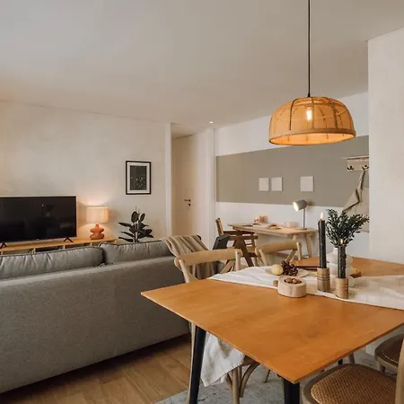 Annunziata - 1 Bedroom And Parking In Alvalade *